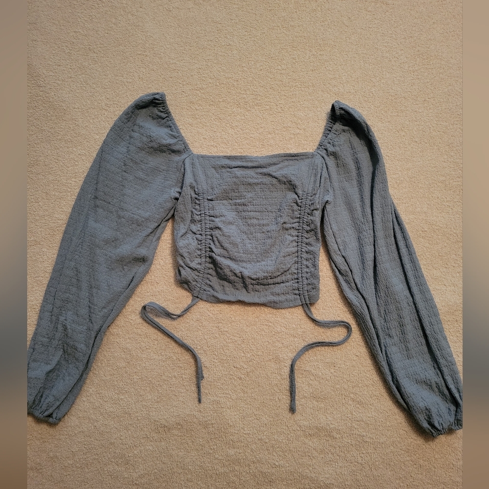 Long Sleeve Crop Top - Large